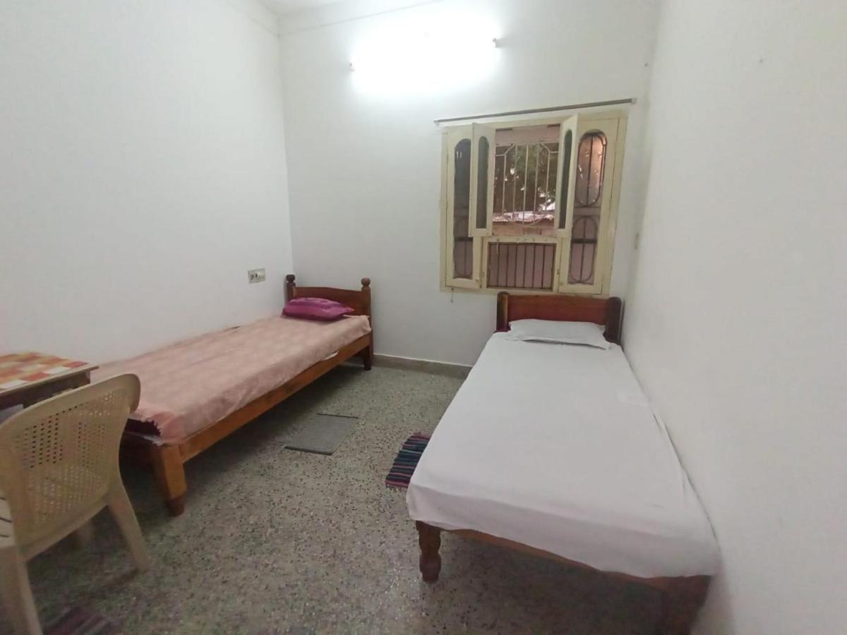 Sri Shankaraa Guest House Tiruvannāmalai Eksteriør bilde