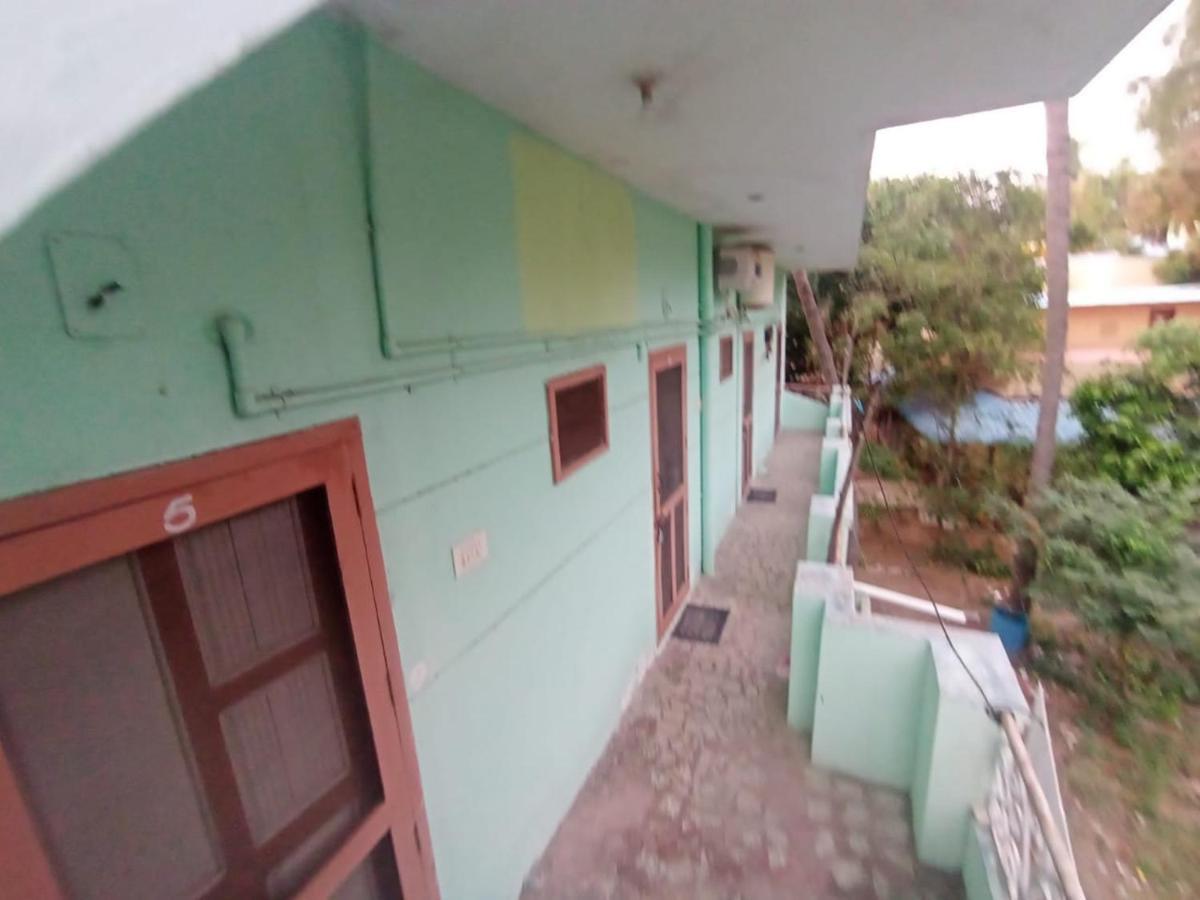 Sri Shankaraa Guest House Tiruvannāmalai Eksteriør bilde